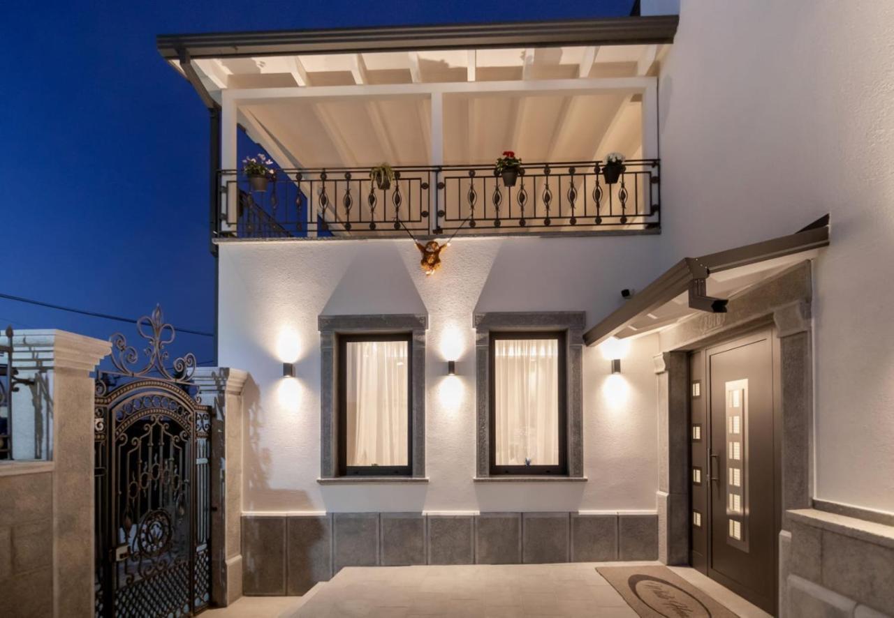 Vila White House Hotel