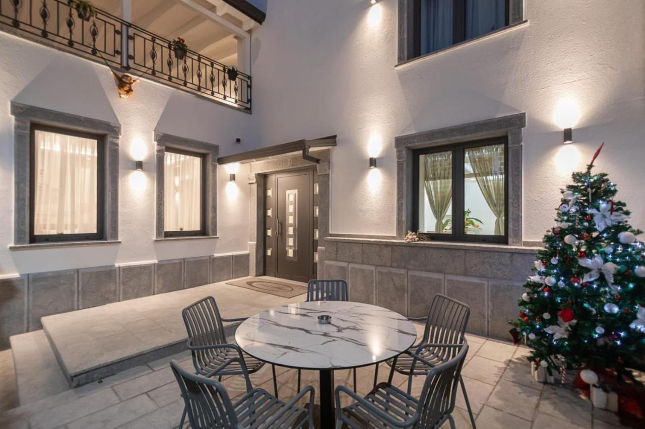 Vila White House 3*